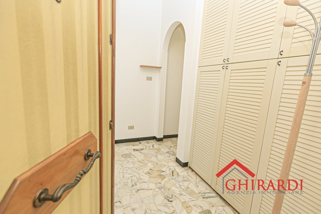 1.0 INGRESSO.jpg - Quadrilocale VIA FALIERO VEZZANI 42C, Genova (zona Sestri Ponente) - foto 2