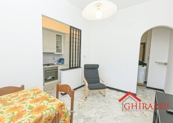 2.2 SOGGIORNO.jpg - Quadrilocale VIA FALIERO VEZZANI  42C, Genova (zona Sestri Ponente) - foto 5