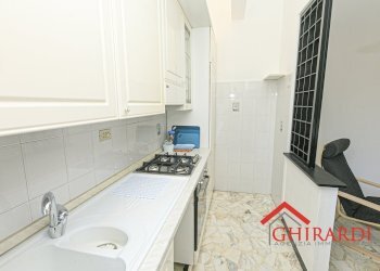 3.1 CUCINA.jpg - Quadrilocale VIA FALIERO VEZZANI  42C, Genova (zona Sestri Ponente) - foto 8