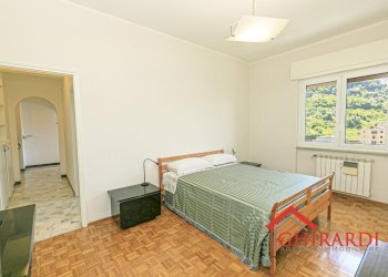 4.2 CAMERA1.jpg - Quadrilocale VIA FALIERO VEZZANI  42C, Genova (zona Sestri Ponente) - foto 12