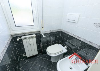 5.5 BAGNO.jpg - Quadrilocale VIA FALIERO VEZZANI  42C, Genova (zona Sestri Ponente) - foto 20