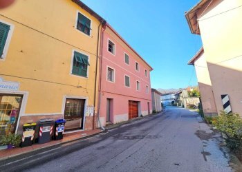 esterno (5).jpeg - Townhouse Via Bartolomeo Parodi 215, Ceranesi - photo 2