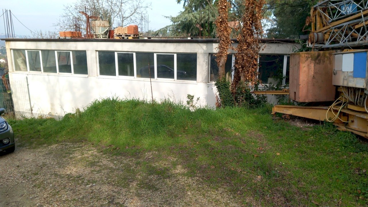 IMG-20260123-WA0024.jpg - Magazzino Senigallia - foto 1