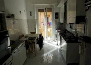 Trilocale Via Carlo Antonio Tavella, 1, Genova (zona Castelletto) - foto 5