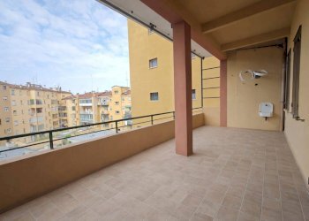 Bilocale Via Guglielmo Marconi, Bologna (zona Centro Storico) - foto 1