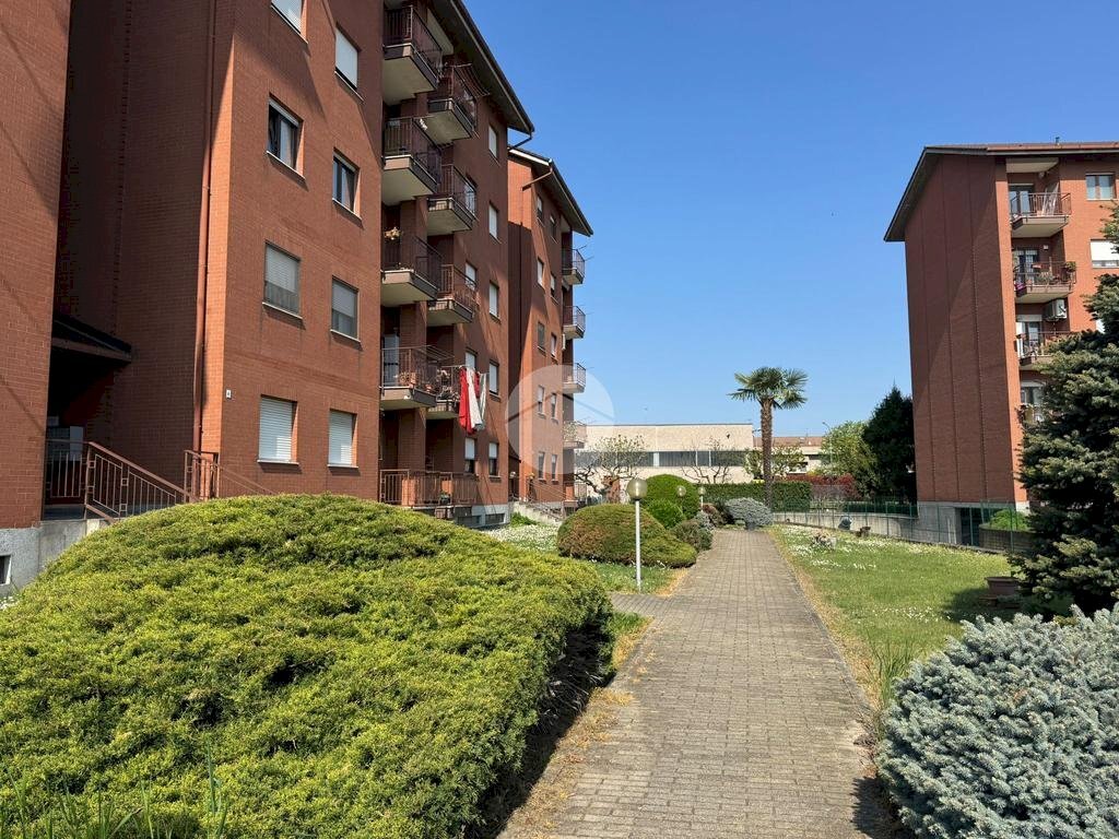 Four-room apartment Via Rosa Luxemburg, Settimo Torinese - photo 3