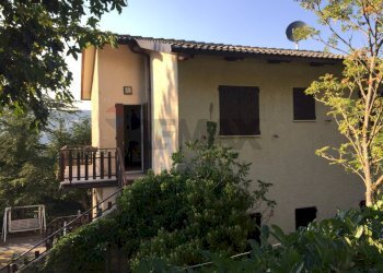 Two-room apartment via centro sportivo 
 Montecreto, MO, Montecreto - photo 2