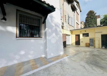 Semi-detached house Viale Dante Alighieri, Castelnovo di Sotto - photo 2