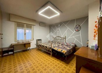 Semi-detached house Viale Dante Alighieri, Castelnovo di Sotto - photo 18