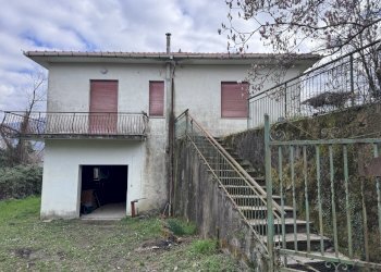 IMG_8584.JPG - Casa indipendente Via Ciazze 37, Borzonasca - foto 1