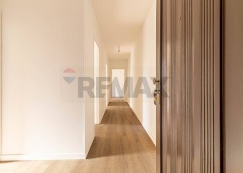 One-room apartment Via Trento, 30 
 Centro, Biella - photo 7