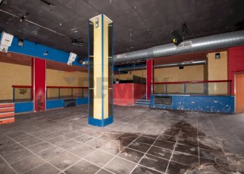 Laboratory Via Vittorio Veneto, 9
Pilzone, Iseo - photo 2