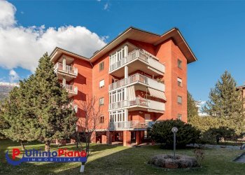 Trilocale Via Amato Berthet 14, Aosta - foto 1