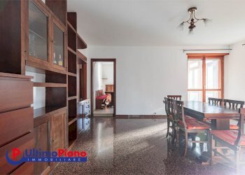 Trilocale Via Amato Berthet 14, Aosta - foto 2