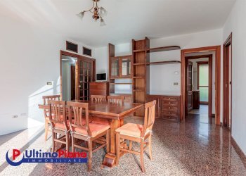 Trilocale Via Amato Berthet 14, Aosta - foto 3