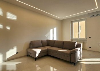 Four-room apartment Via Amerigo Vespucci, Genova (neighborhood Pegli) - photo 6