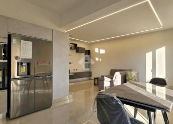 Four-room apartment Via Amerigo Vespucci, Genova (neighborhood Pegli) - photo 8