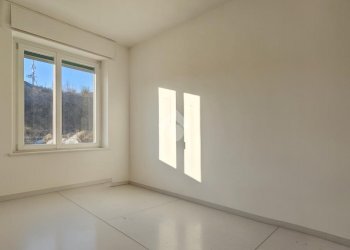 Four-room apartment Via Amerigo Vespucci, Genova (neighborhood Pegli) - photo 14