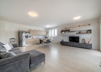 Four-room apartment Via Ilaria Alpi, Novellara - photo 7