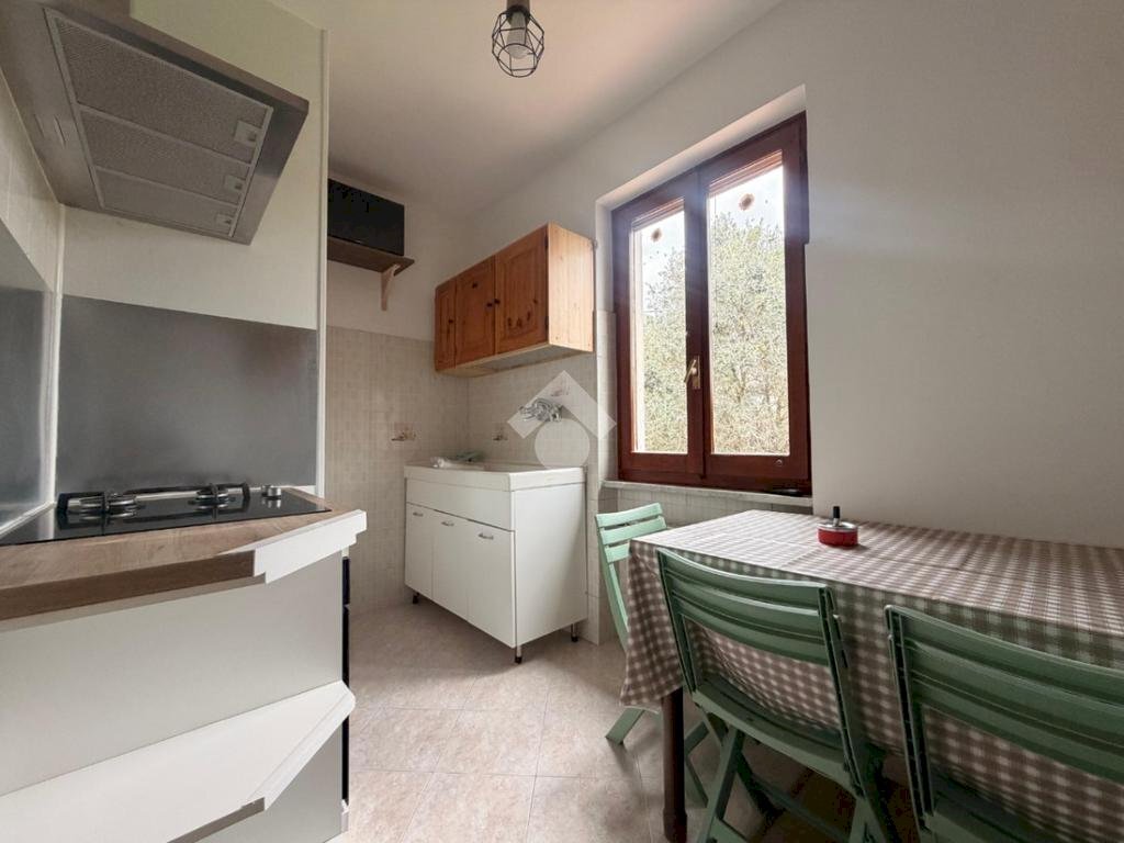 Three-room apartment Via Elso Sommovigo, Arcola - photo 1