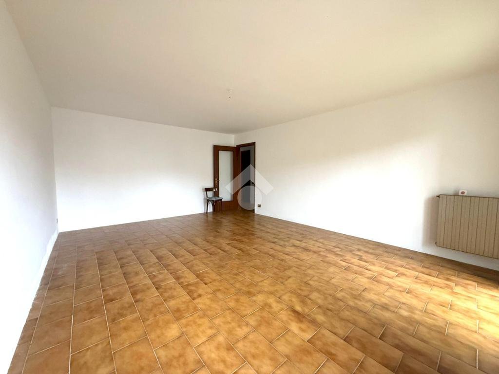 Appartamento Via Barassino, Trecate - foto 1