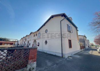 ESTERNI - Villa a Schiera VIALE MARCONI 168, Torviscosa - foto 3