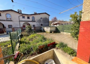 GIARDINO - Villa a Schiera VIALE MARCONI 168, Torviscosa - foto 10