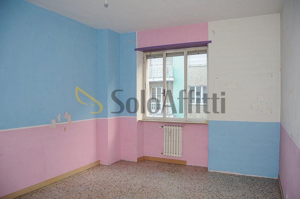 CAMERA DA LETTO 2 - Trilocale Via Montello 2, Settimo Torinese - foto 1