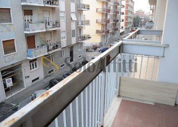 BALCONE - Trilocale Via Montello 2, Settimo Torinese - foto 9