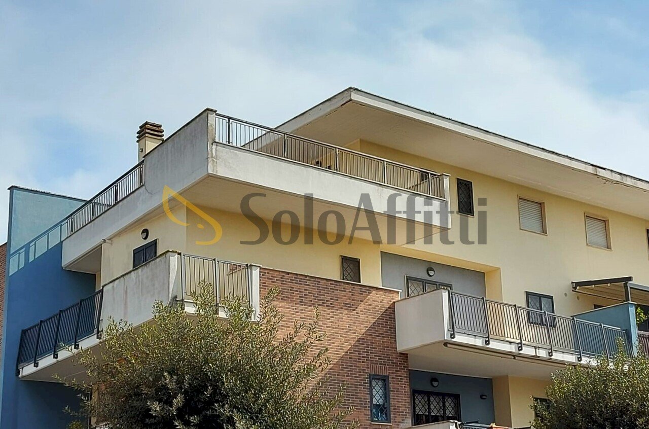 Fiumicino, Isola Sacra - quadrilocale con ampio te - Quadrilocale Via Rocce Anzini, Fiumicino - foto 2