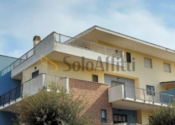 Fiumicino, Isola Sacra - quadrilocale con ampio te - Quadrilocale Via Rocce Anzini, Fiumicino - foto 2