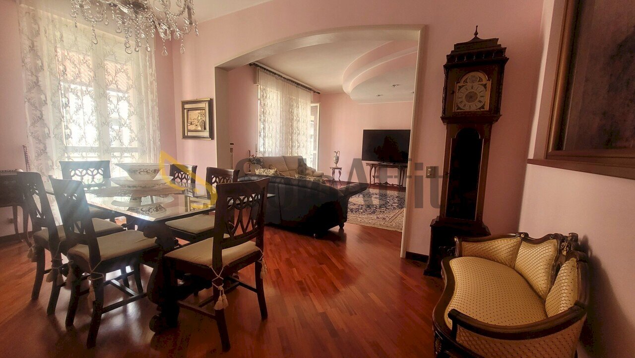 soggiorno.jpg - Appartamento Via Crivelli 39, Parabiago - foto 1