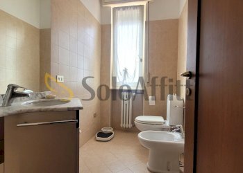 primo bagno.jpg - Appartamento Via Crivelli 39, Parabiago - foto 13