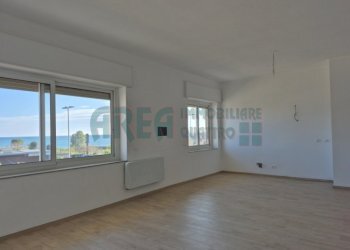 20260211_150444.jpg - Appartamento Viale Giacomo Matteotti 56, Imperia - foto 1