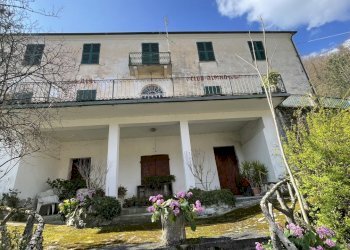 IMG_7057.jpg - Casa indipendente Via Prato - Sopralacroce 15, Borzonasca - foto 2