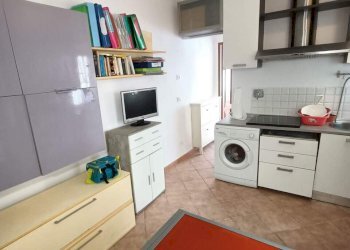 IMG20260313145027.jpg - One-room apartment Via Chiaravagna, Genova (neighborhood Sestri Ponente) - photo 2