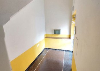 20251215_103443.jpg - Three-room apartment Passo della Zebra, Genova (neighborhood Marassi) - photo 27