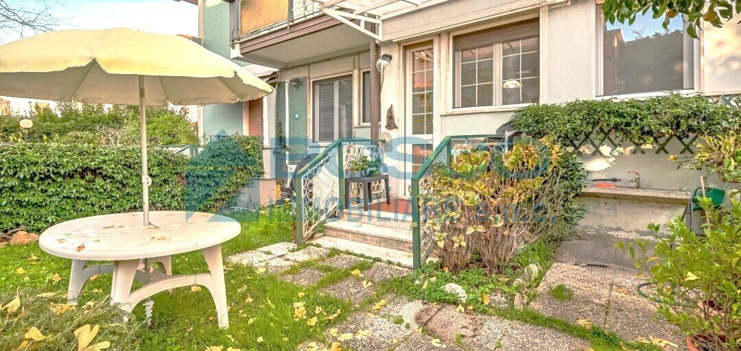 e.jpg - Bilocale La Spezia - foto 1