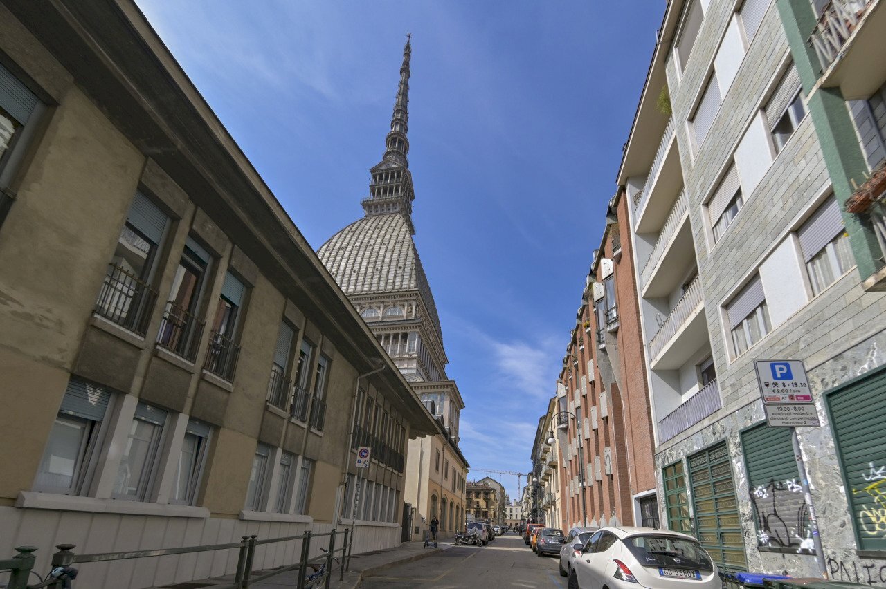 Via Ferrari 0-5.JPG - Stable - Palace Via Gaudenzio Ferrari 9, Torino (neighborhood Centro) - photo 2