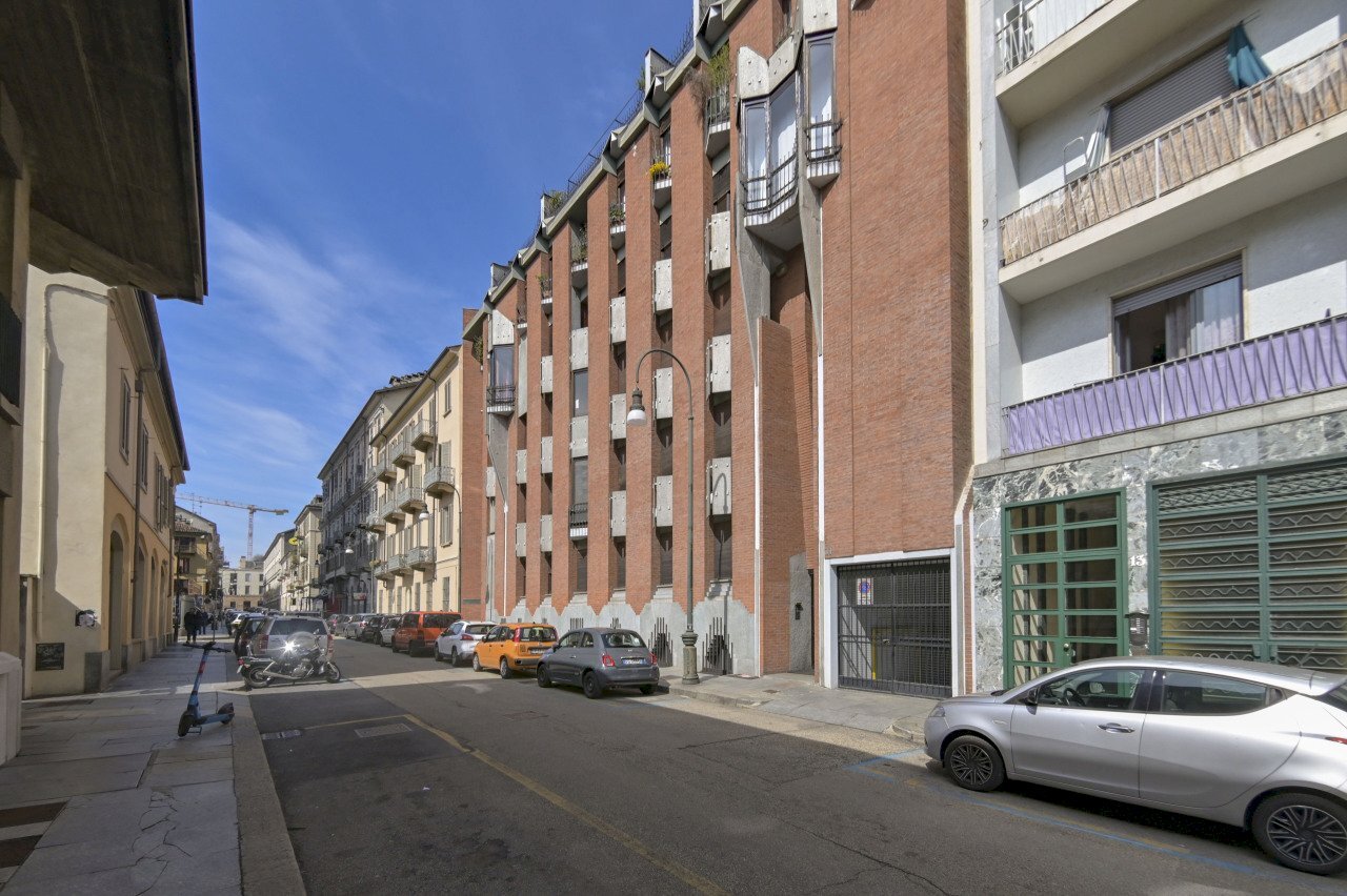 Via Ferrari 0-4.JPG - Stable - Palace Via Gaudenzio Ferrari 9, Torino (neighborhood Centro) - photo 3
