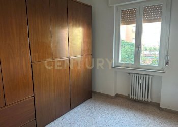 camera da letto matrimoniale 8 - Quadrilocale Via Pier Fortunato Calvi 49, Verona - foto 28