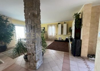 1703147165517.jpg - Villa Via Rittatore Von Willer 42c, Cavriana - photo 5