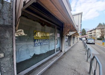 47be06db-c925-4a64-887c-91529aa2cd9d.jpg - Commercial Premises Trento - photo 2