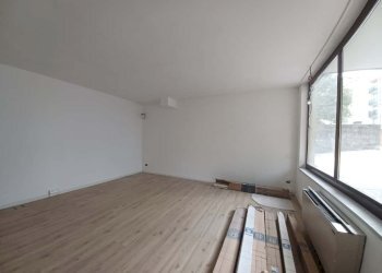 6016f0ed-b519-4369-8551-5871d8a187a5.jpg - Commercial Premises Trento - photo 2