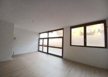 c7f568ea-cc22-4df8-9129-fafeeb05adb7.jpg - Commercial Premises Trento - photo 5