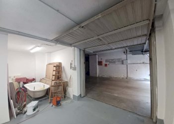 fe42255a-c033-4fd3-8e43-0aa2f6ee6b25.jpg - Commercial Premises Trento - photo 9