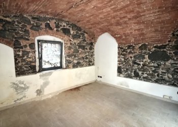 IMG_3008.jpeg - Locale Commerciale Via Sobborgo Spina, Sarzana - foto 2