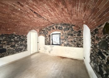 IMG_3009.jpeg - Locale Commerciale Via Sobborgo Spina, Sarzana - foto 3