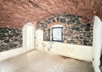 IMG_3010.jpeg - Locale Commerciale Via Sobborgo Spina, Sarzana - foto 4