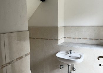 IMG_3012.jpeg - Locale Commerciale Via Sobborgo Spina, Sarzana - foto 6